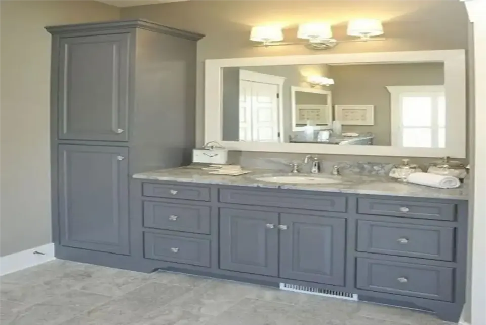 Gri Shaker Banyo Dolabı – Boy Dolaplı, Granit Tezgâhlı Model