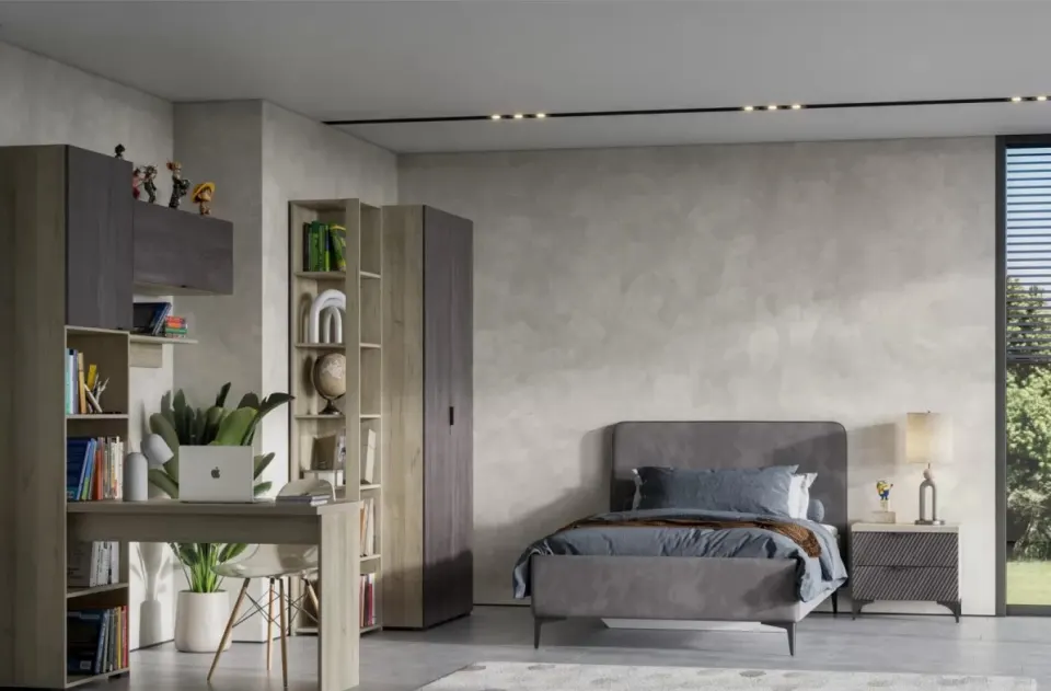 Küçük otel odası için çalışma masası, açık raflar ve tek kişilik yataklı kompakt düzen